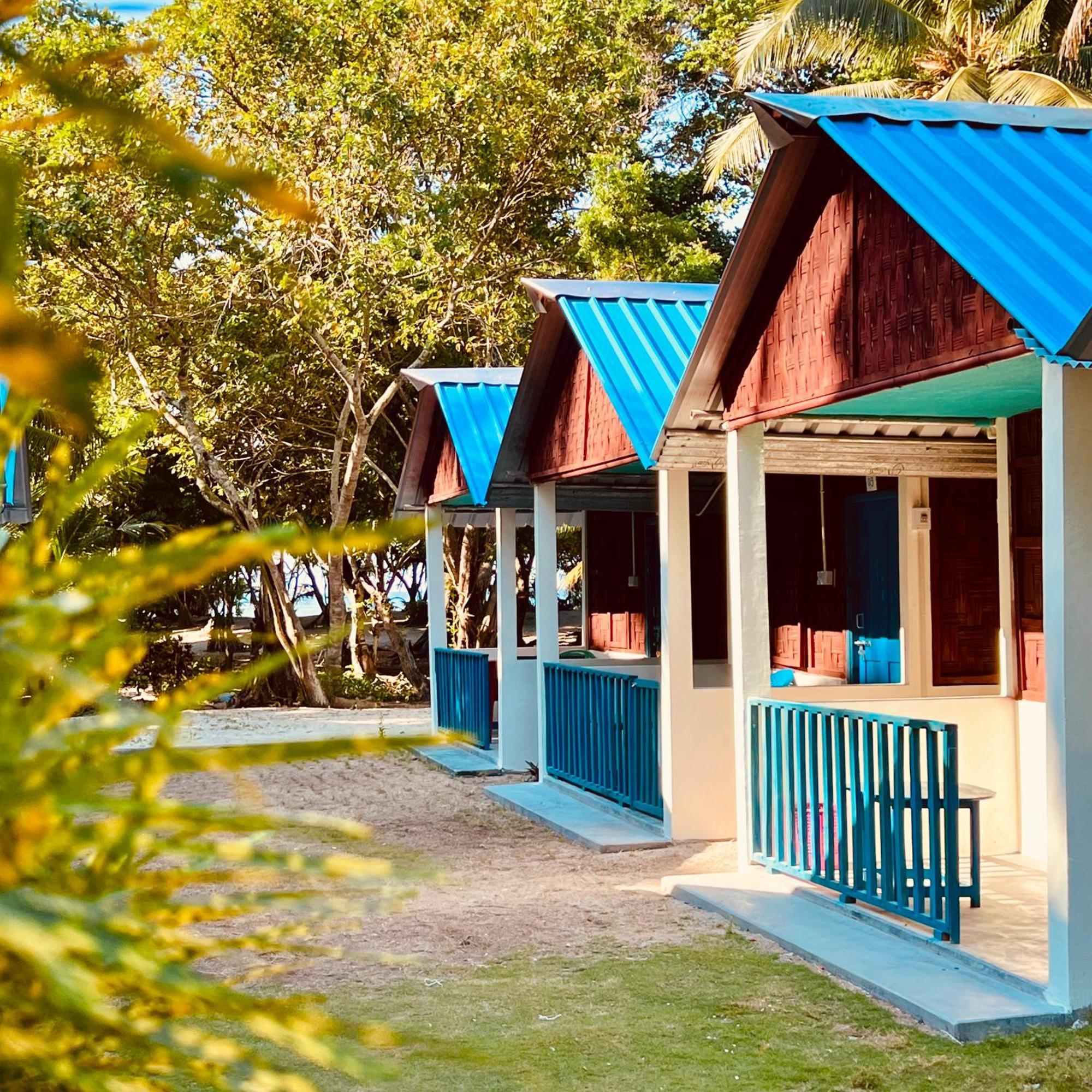 Blue Sea Restaurant & Bungalows Sitapur Exterior photo